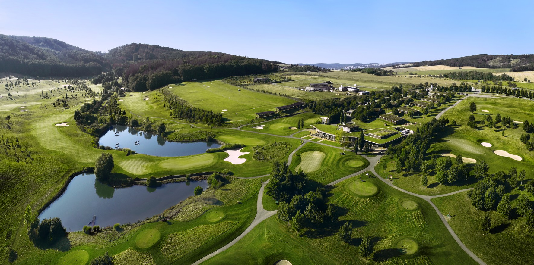 Kaskada Golf Resort